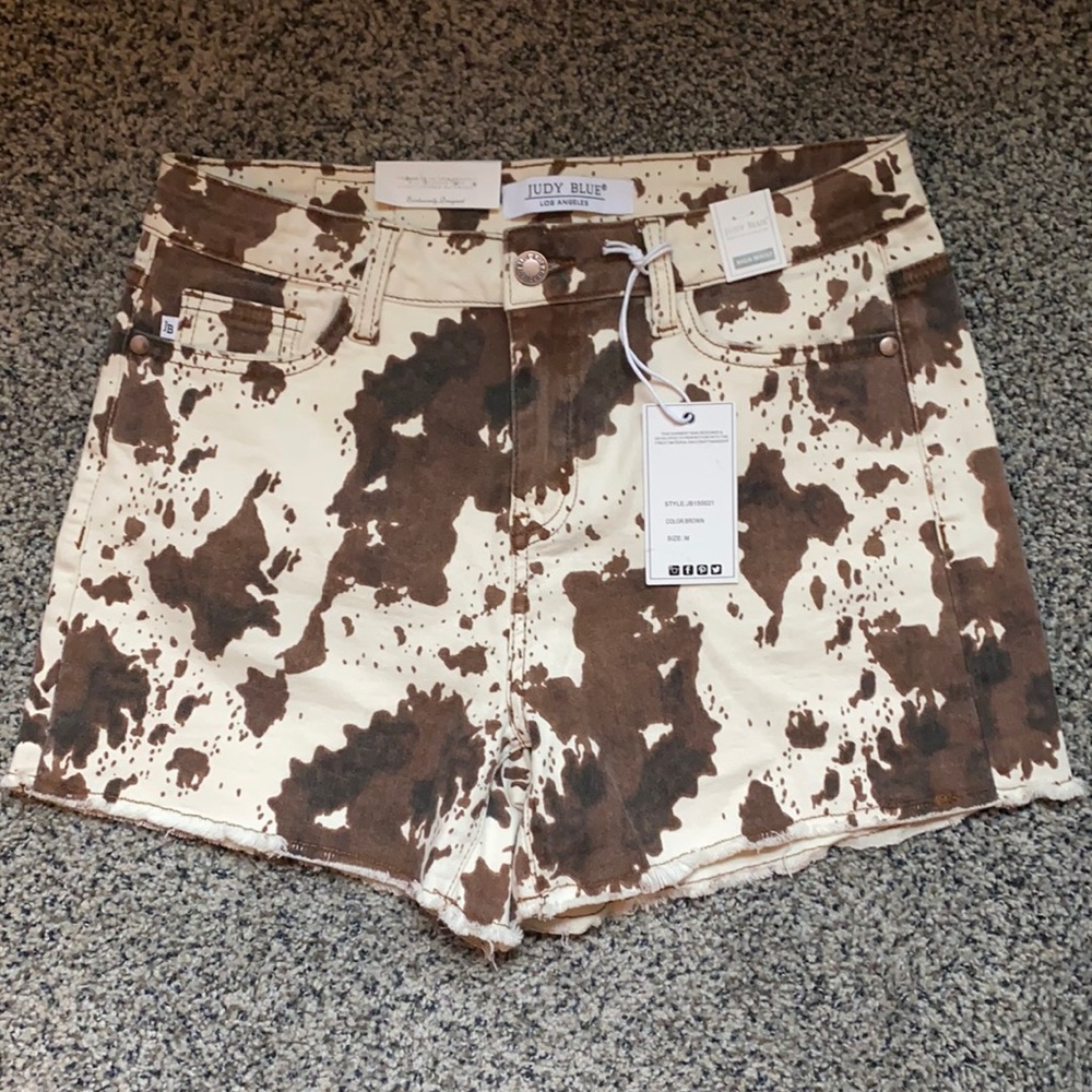 Judy Blue cow print high waisted shorts 🐮